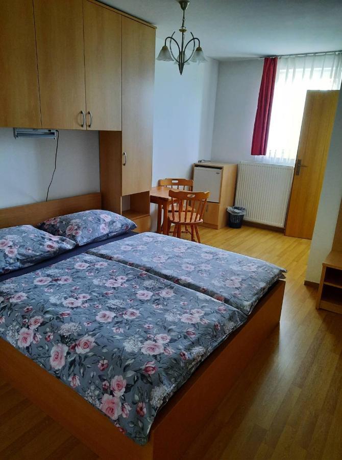 Willa Tourist Farm Lavric Vodice Zewnętrze zdjęcie