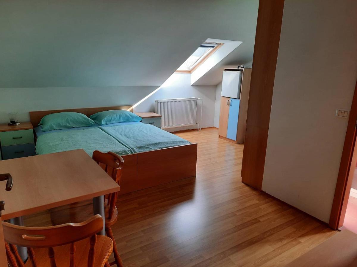 Willa Tourist Farm Lavric Vodice Zewnętrze zdjęcie
